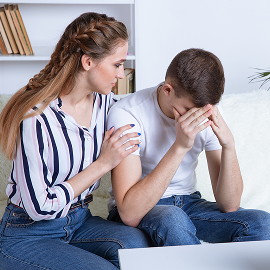 couple-therapist-concept-talking-about-problems-with-doctor 1